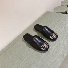 Balenciaga Slippers